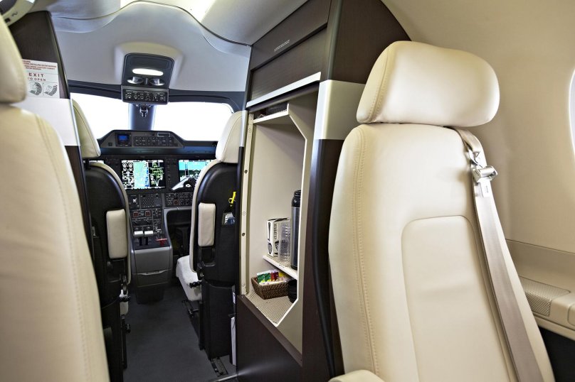 Embraer Phenom 100ev Cockpit