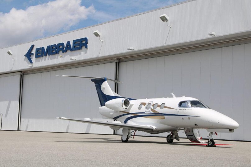 Самолёт Phenom 100