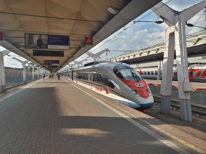 Ленинградский вокзал Сапсан