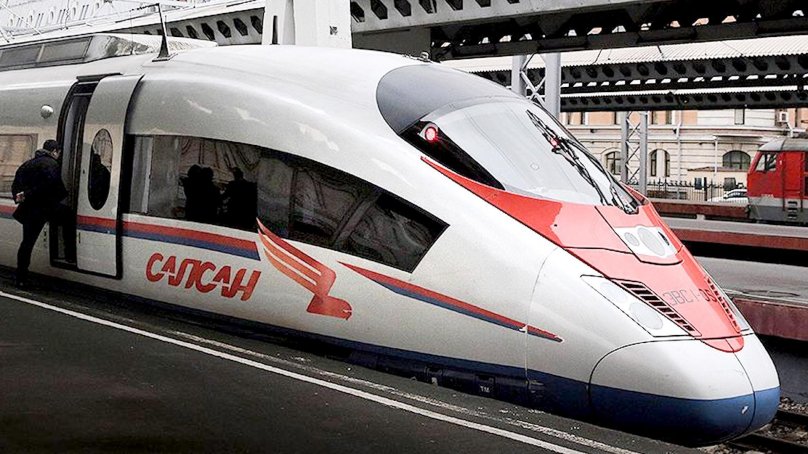 Пассажирский поезд Сапсан