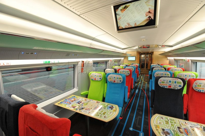 Вагон 10 Сапсан семейный