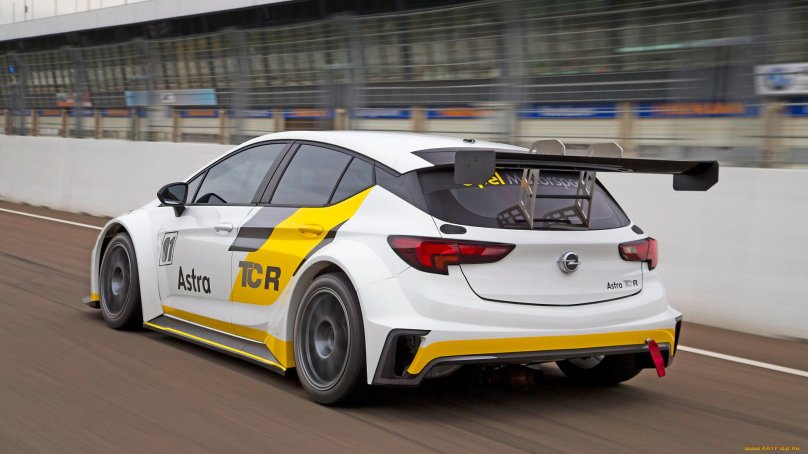 Опель Астра TCR
