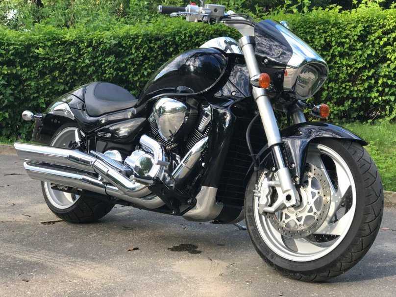 Сузуки интрудер 1800