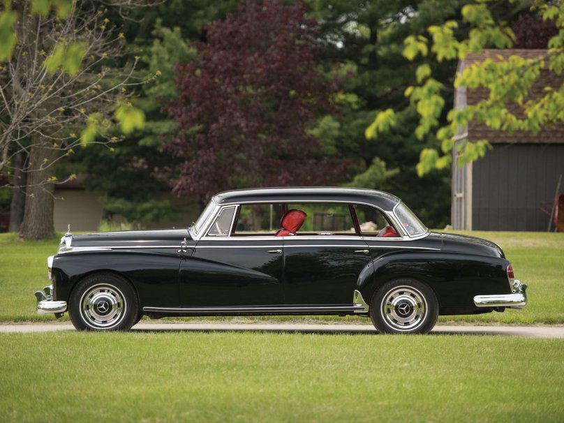 Мерседес Бенц 300 Аденауэр