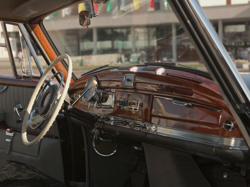 Аденауэр Мерседес 1960 год