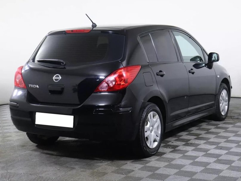 Ниссан Тиида 2014 хэтчбек