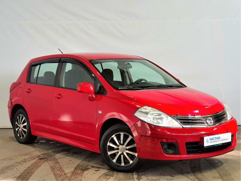 Nissan Tiida 2010