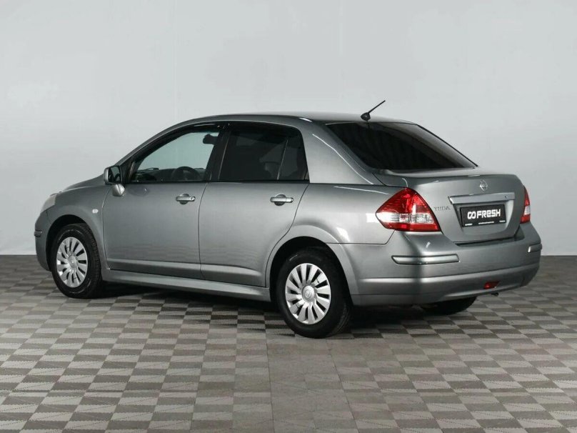 Nissan Tiida 2013