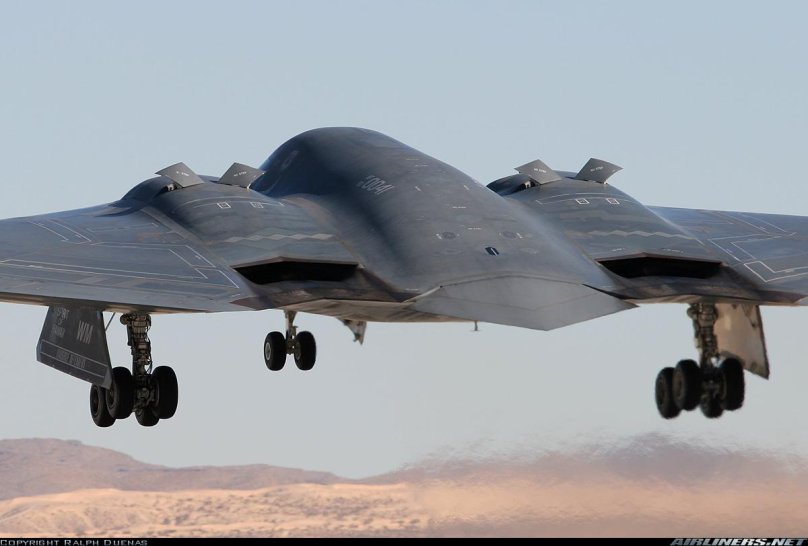 B-2 Spirit: стелс-бомбардировщик