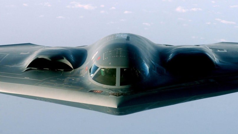 Стелс-бомбардировщик b-2