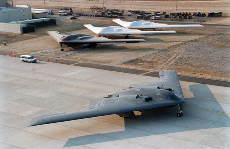 Стелс-бомбардировщик b-21 Raider
