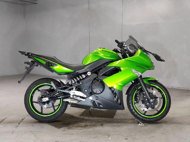 Кавасаки ниндзя 400 2015 на улице