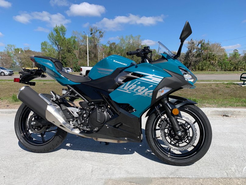 Мотоцикл Kawasaki Ninja 400