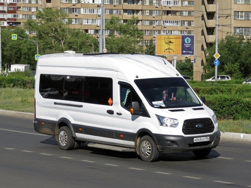 Автобус Форд
