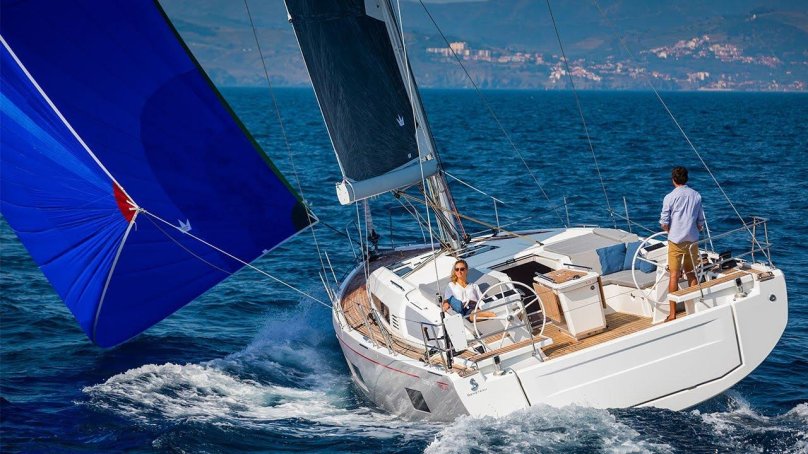 Яхта oceanis 46.1