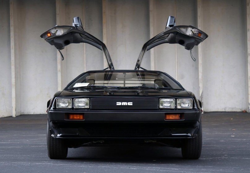 DELOREAN DMC-12 1981