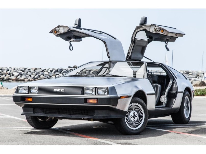 DMC DELOREAN 1981