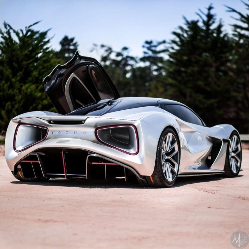 Бугатти Атлантик 2020