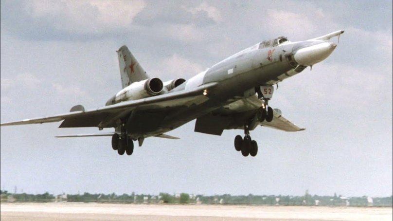 Ту-22 бомбардировщик