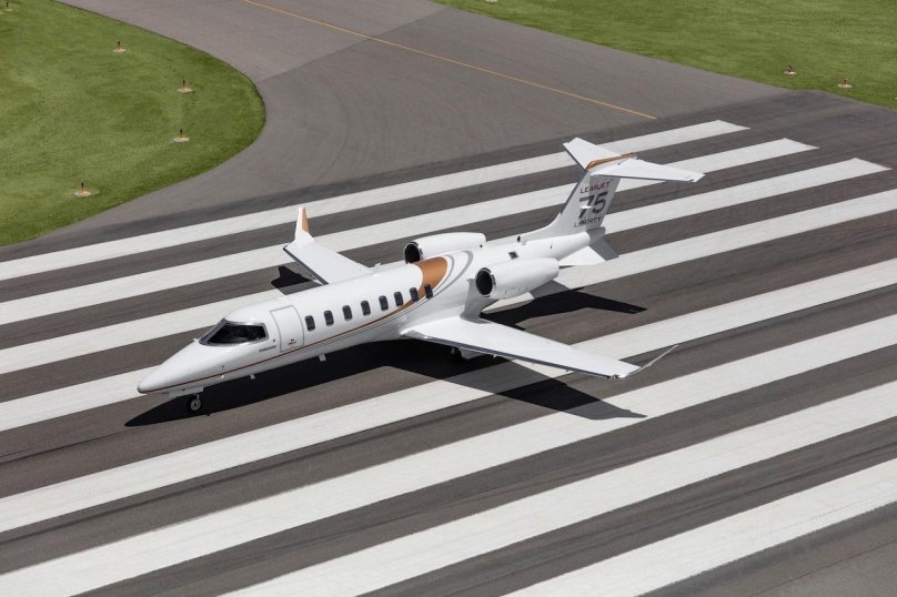 Самолёт Bombardier Learjet
