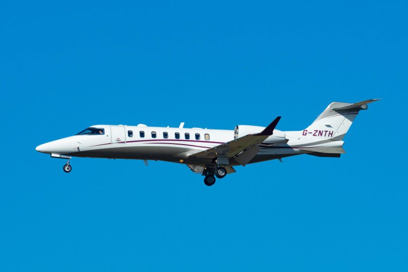 Learjet 75