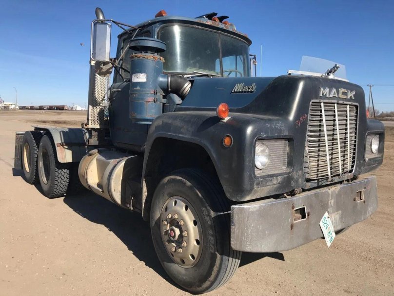 Mack r600