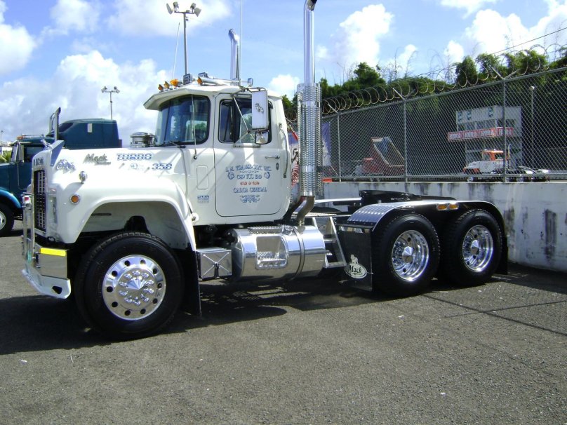 Грузовик Mack r600 COOLPOWER