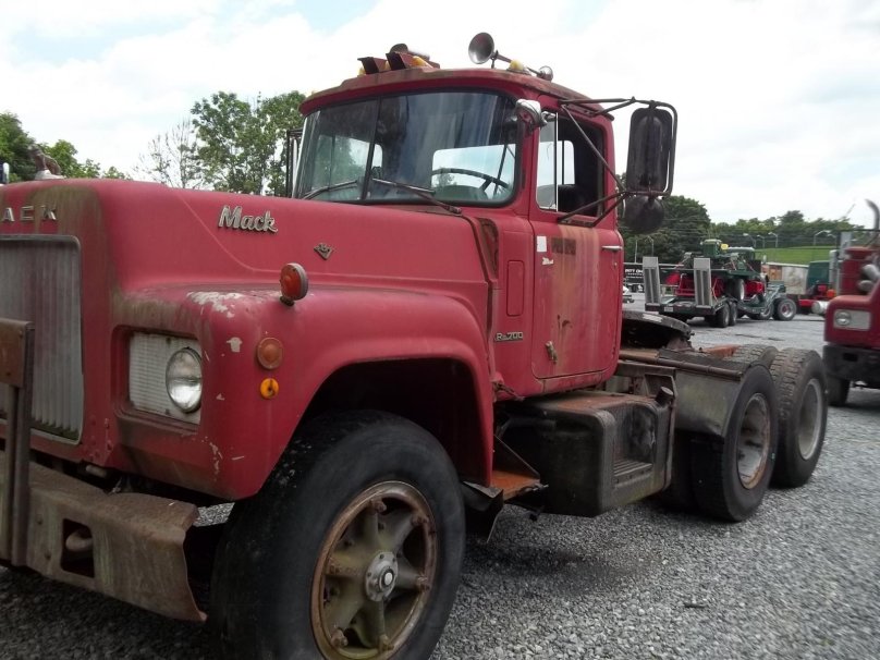 Mack r401