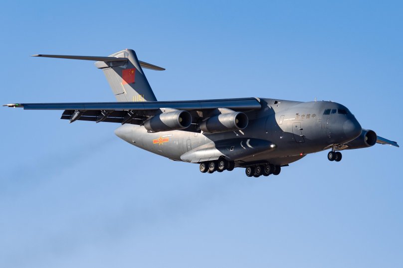 Y-20 военно-транспортный самолёт