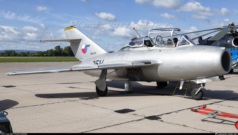 Самолет миг