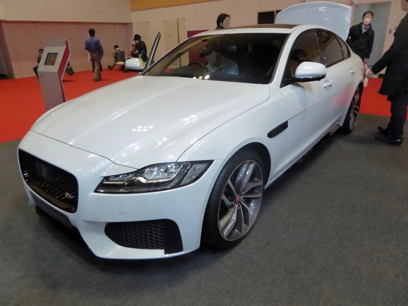 Jaguar XF x260