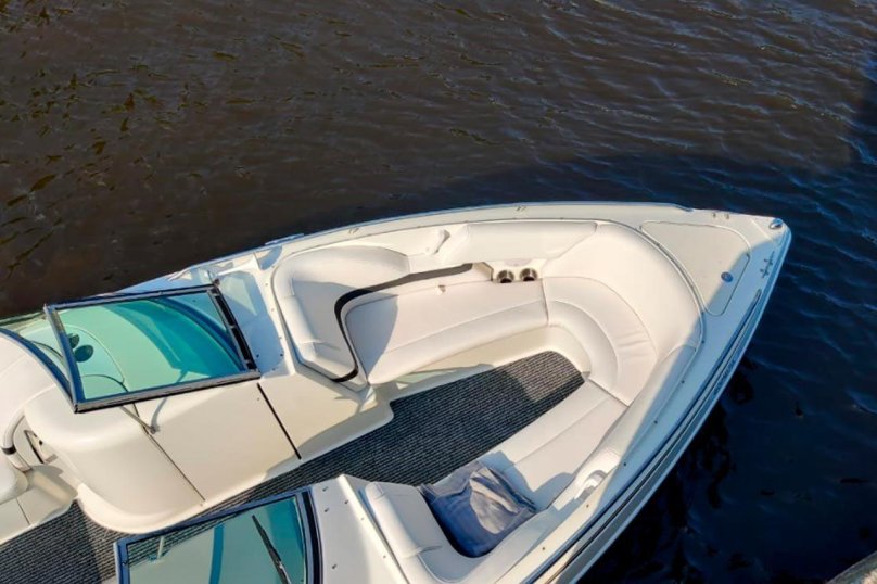 Катер Formula 330