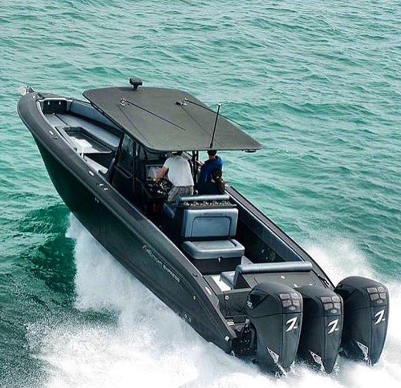 Катер Midnight Express