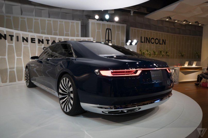 Линкольн Континенталь 2021