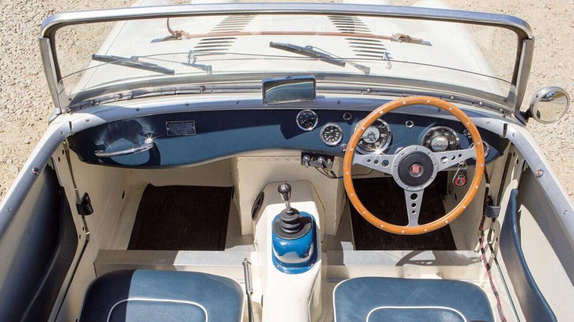 Austin Healey 3000 салон