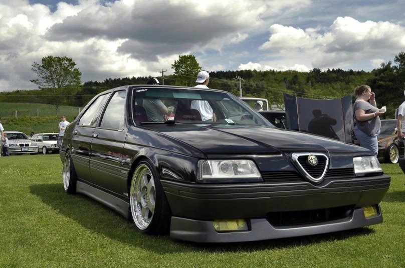Alfa Romeo 164 stance