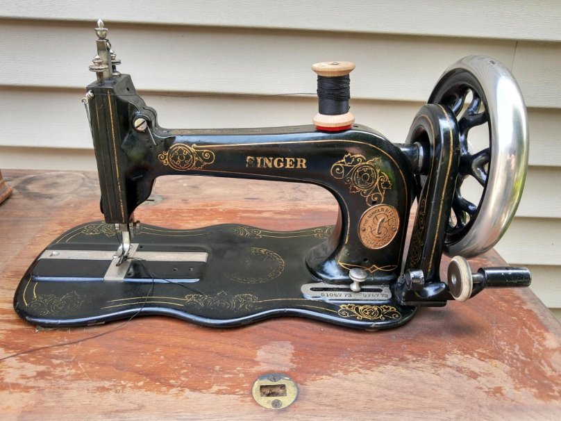 Зингер 160 черная швейная