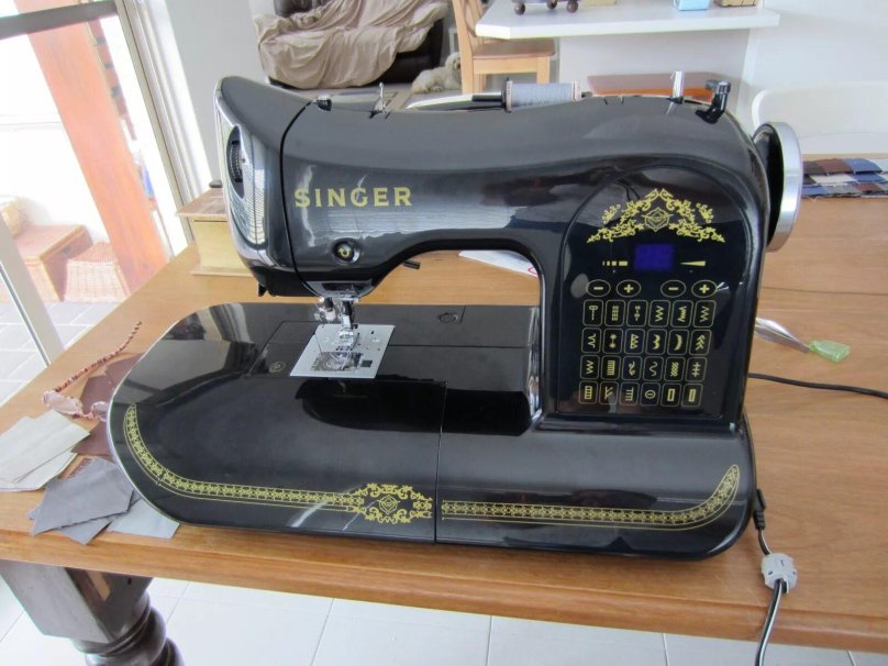 Зингер 160 черная швейная машинка