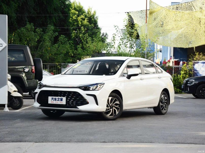 BAIC седан u5