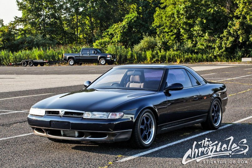 Мазда Еунос Космо