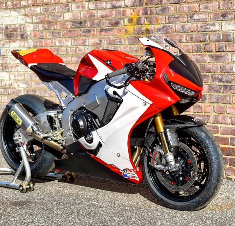 Honda cbr1000rr SP 1