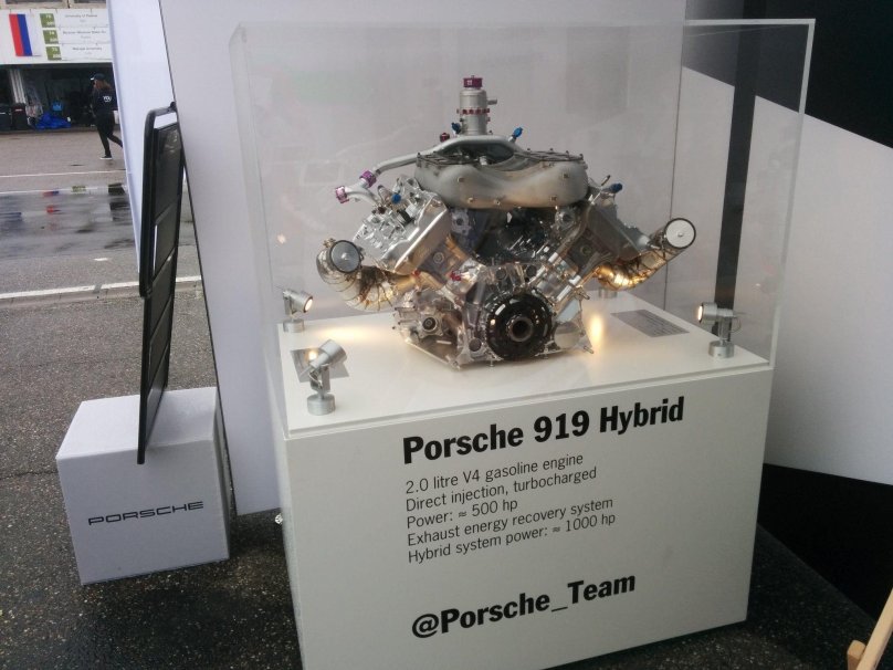 Porsche 919 engine