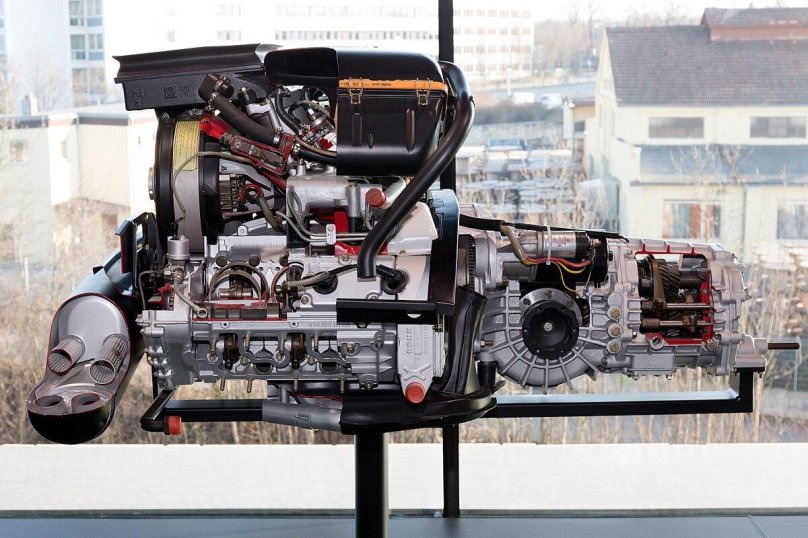 Мотор Порше 930