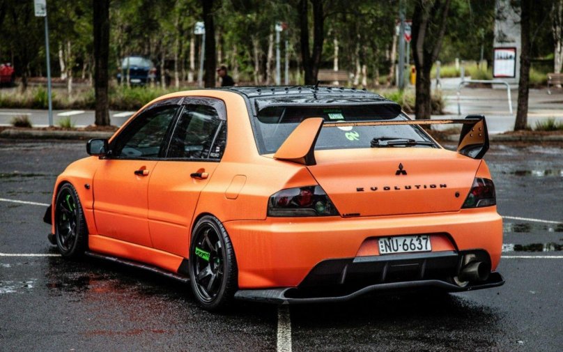 Митсубиси Лансер Эволюшн 9