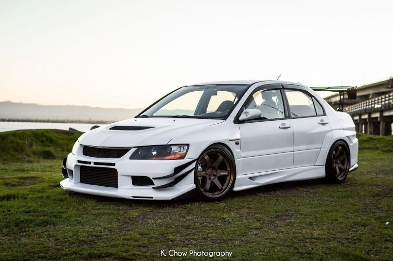 Митсубиси Лансер Эво 9