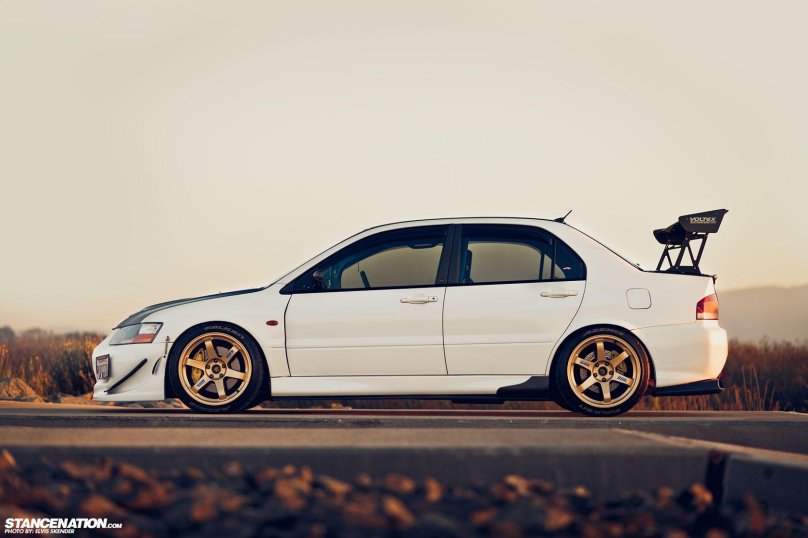 Митсубиси Лансер Эволюшн 9