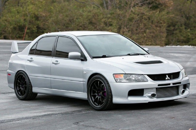 Mitsubishi Lancer EVO 9