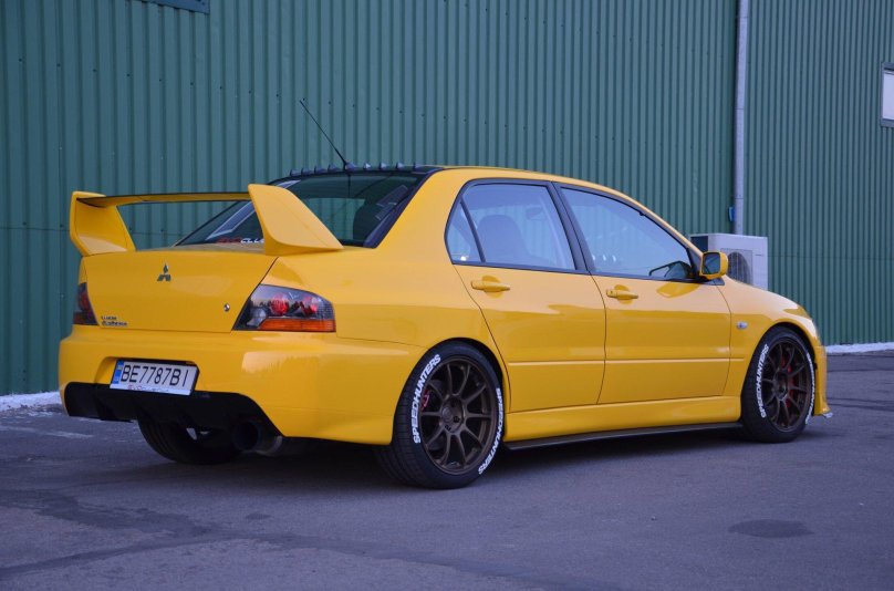 Митсубиси Эволюшн 9