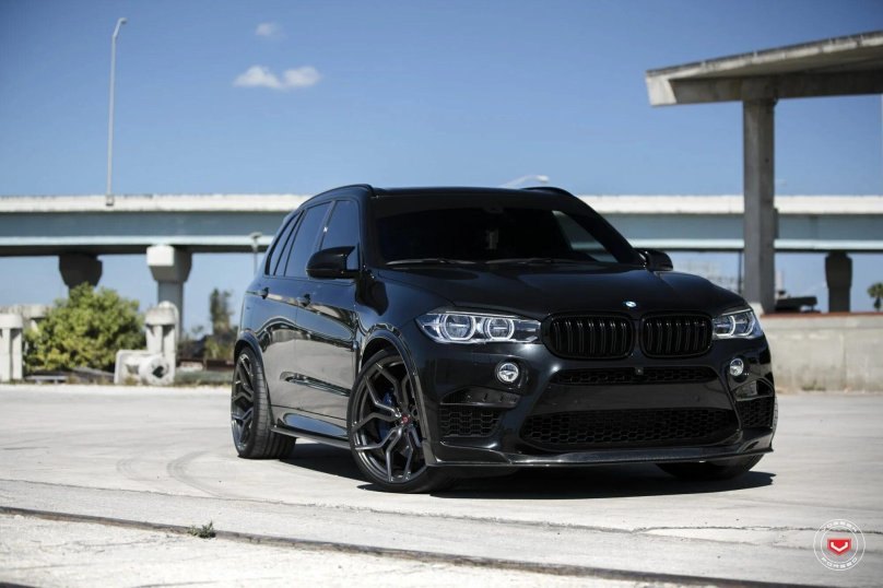 BMW x5 f85 черный