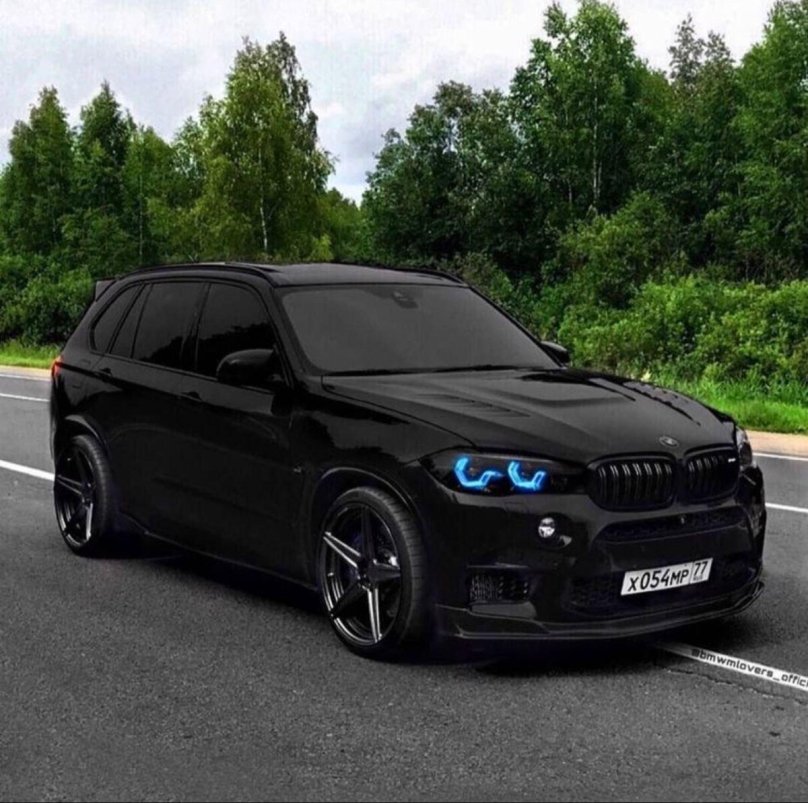 BMW x5m черный